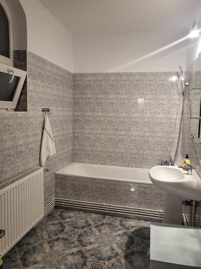 Villa White Castle - Bran à Bran  Extérieur photo